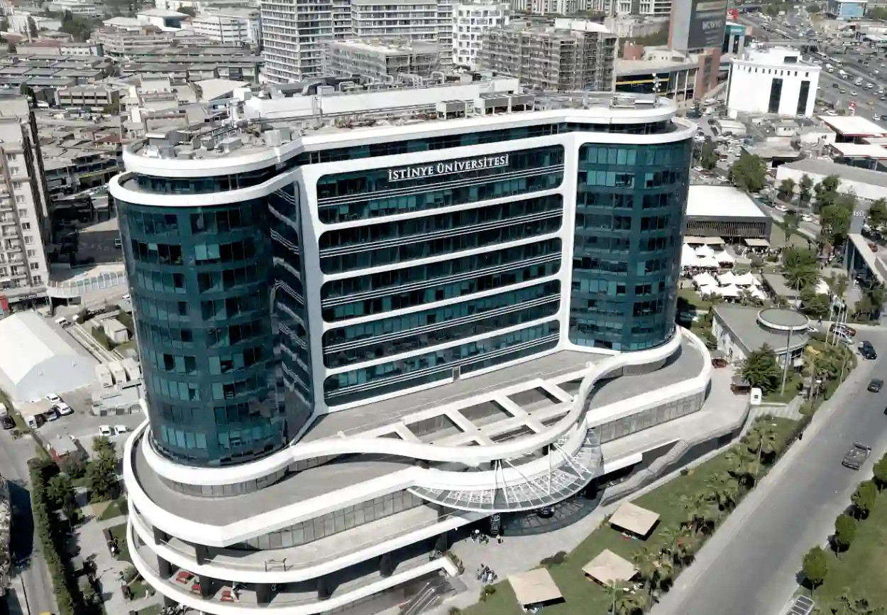 دليل التقديم والدفع للطلاب الدوليين في جامعة إستينيا